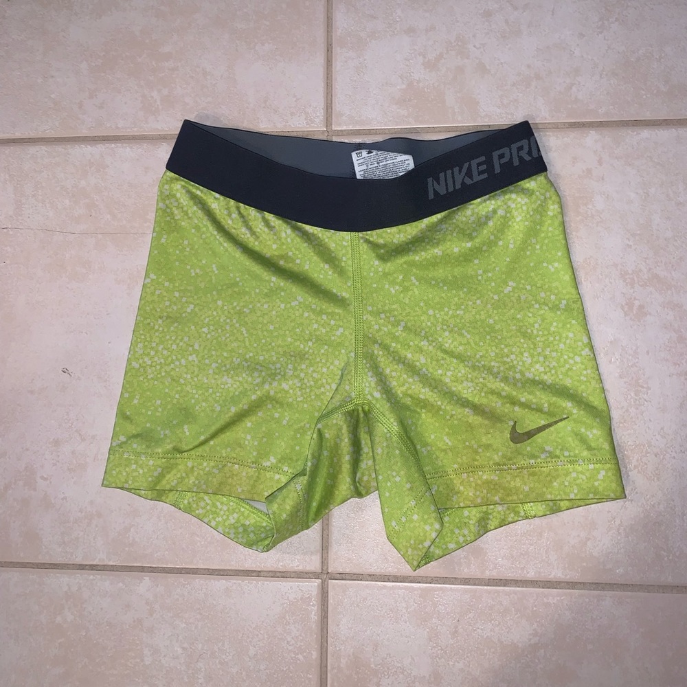 Nike Pro Dri-Fit Women's Compression Shorts 3" Small